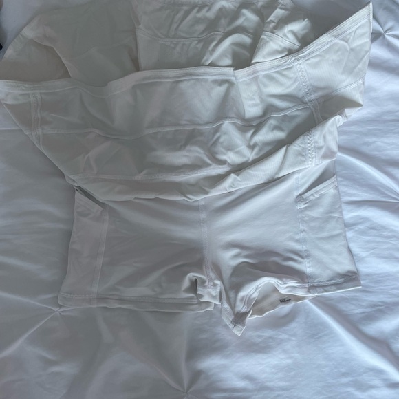 White Lululemon tennis skirt - Picture 6 of 7